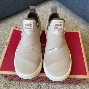 RARE Vans UltraRange tennis shoes
